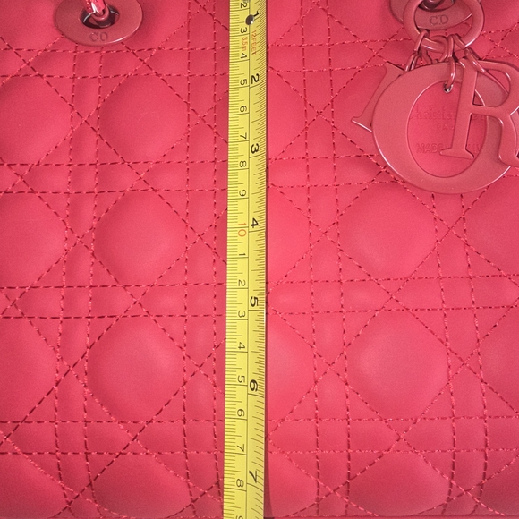 Cd Red Quilted Handbag - Picture 10 of 11